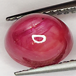 2.97ct Rubis Étoilé cabochon ovale 7.9x6.1mm