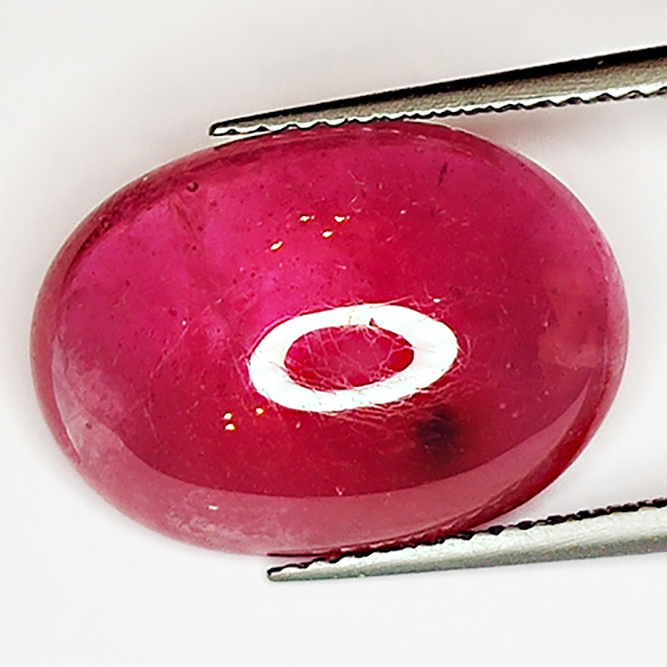 12.04ct Rubin cabochon oval 17.0x12.2mm