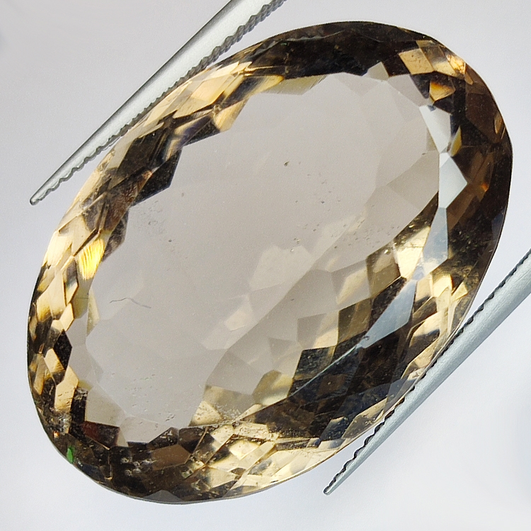 52.19ct Cuarzo Ahumado talla oval 29x20mm