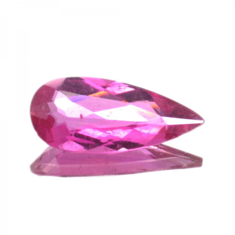 1,47 ct Rubellit-Turmalin im Birnenschliff, 13,08 x 5,73 mm