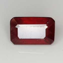 Rubino taglio smeraldo 2.30ct