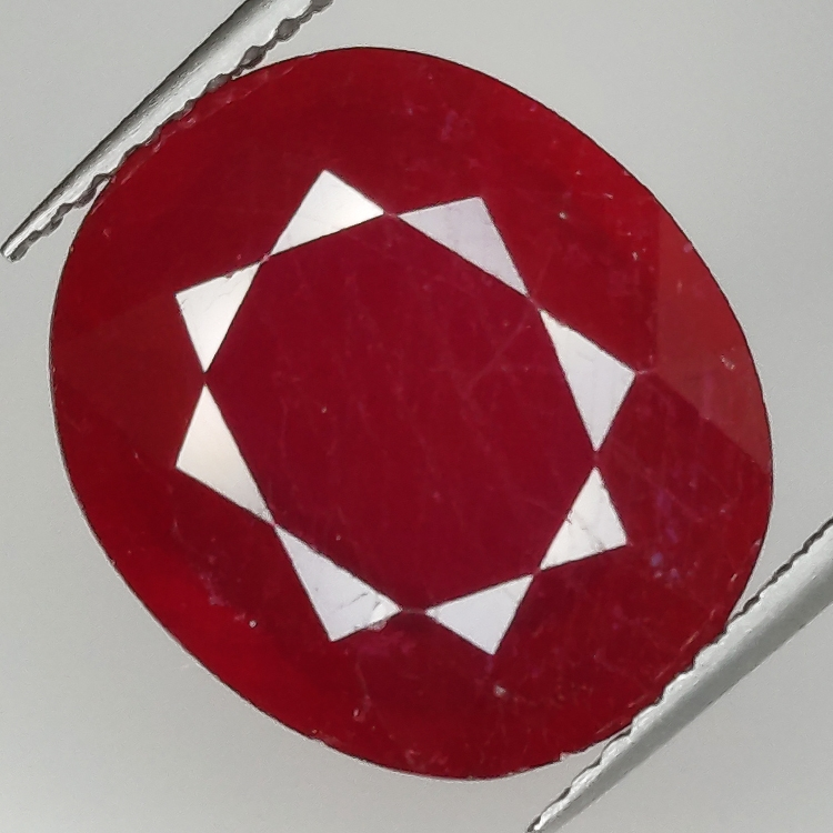 Rubino taglio smeraldo 10.44ct