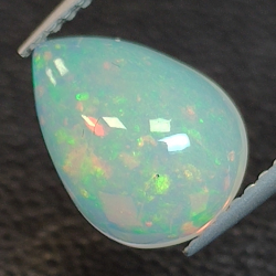 Äthiopischer Opal im Birnenschliff 1,74ct