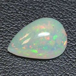 Ethiopian pear-cut opal 1.74ct