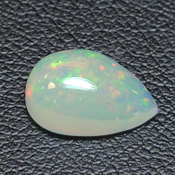 Opale éthiopienne taille poire 1.74ct