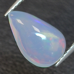 Ethiopian pear-cut opal 1.25ct