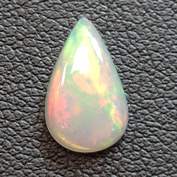 Ethiopian pear-cut opal 1.25ct