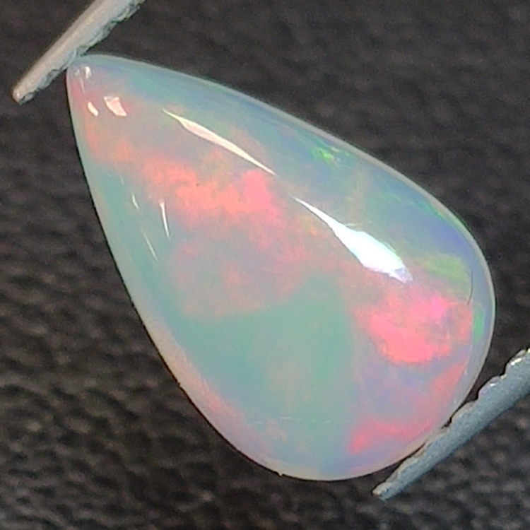 Ethiopian pear-cut opal 1.25ct