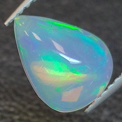 Ethiopian pear-cut opal 1.40ct