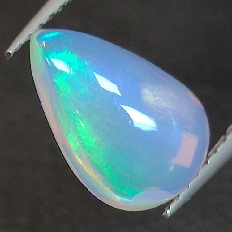 Ethiopian pear-cut opal 1.50ct