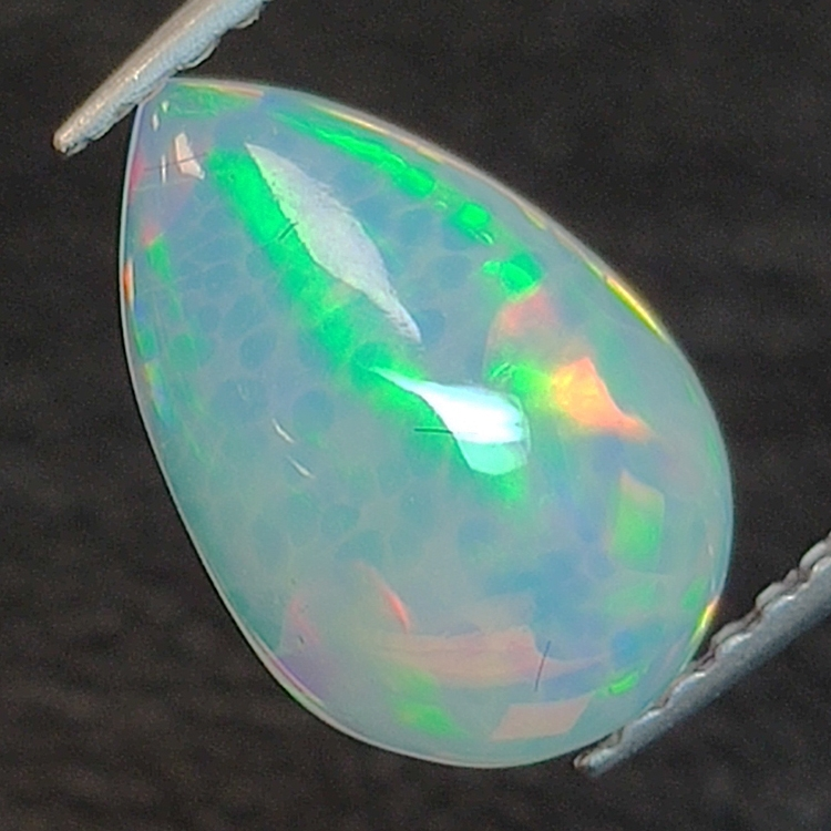 Äthiopischer Opal im Birnenschliff 1,27ct