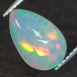 Äthiopischer Opal im Birnenschliff 1,27ct