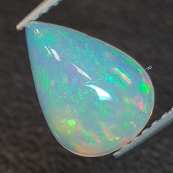 Ethiopian pear-cut opal 1.75ct