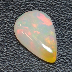 Ethiopian pear-cut opal 1.07ct