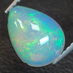 Opale éthiopienne taillée en poire 1.17ct