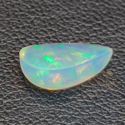 Ópalo Etiopía talla pera 1.46ct