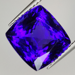 Tanzanite rectangulaire taille coussin 6.93ct