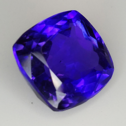 Tanzanite rectangulaire coussin de taille 9.62ct