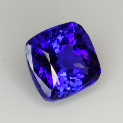 Tanzanite rettangolare taglio cuscino 4.82ct