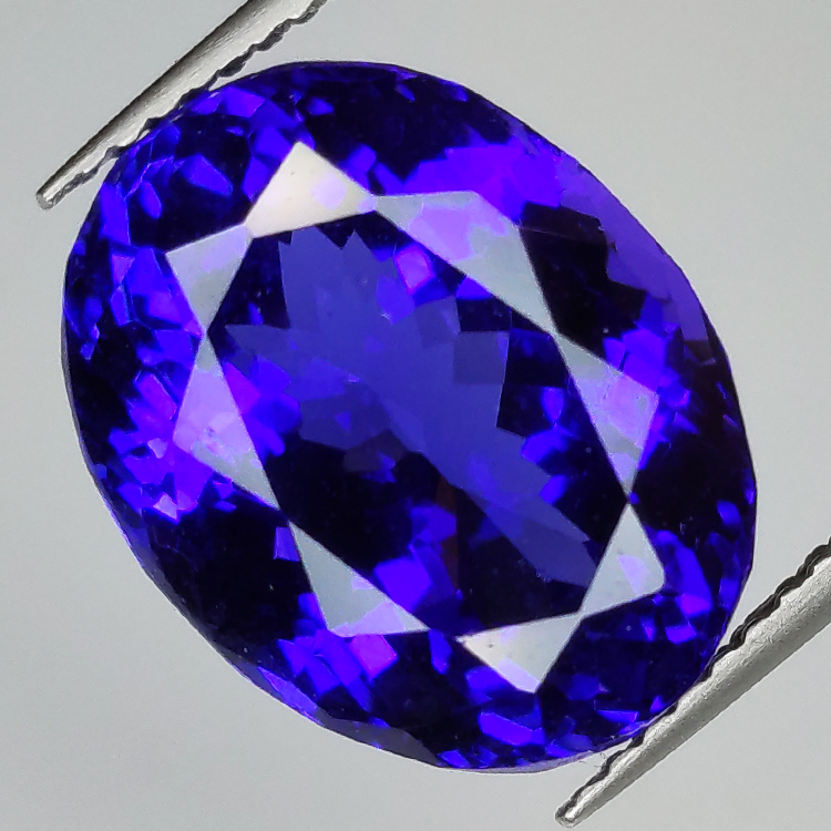 Tanzanite taille ovale 9.35ct