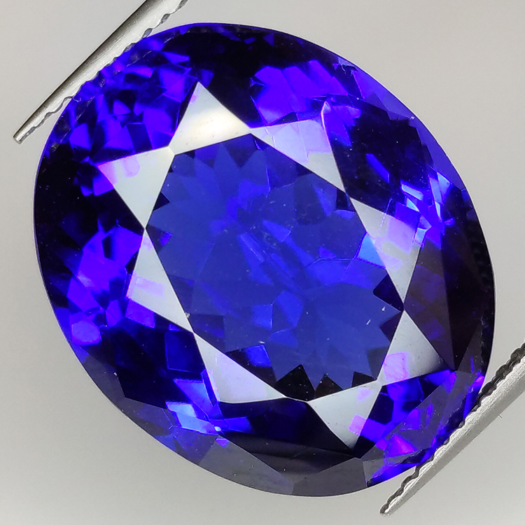 Tanzanite taglio ovale 18.29t