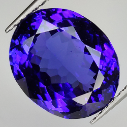 Tanzanite taille ovale 6.74t