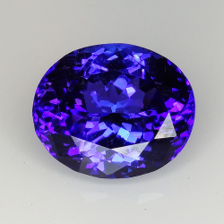 Tanzanite taglio ovale 6.78ct