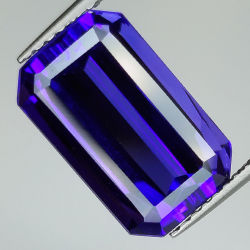 Tanzanite taglio smeraldo 7.56t