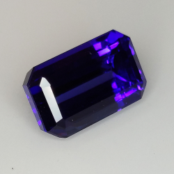 Emerald cut tanzanite 7.56t