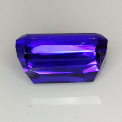 Emerald cut tanzanite 7.56t