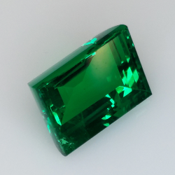 5.96ct Esmeralda hidrotermal talla princesa 12.32x8.35mm