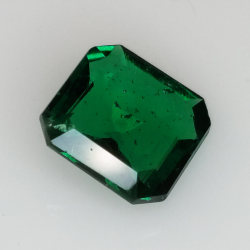 2.07ct Esmeralda hidrotermal talla esmeralda 8.44x8.49mm