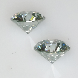 3,27 ct Moissanite taille ronde 7,65x7,70 mm