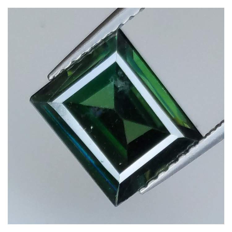 2.41ct Moissanita Verde talla princesa 9.17x7.46mm