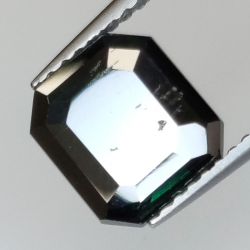 Grüner Moissanit im Smaragdschliff von 2,98 ct, 8,48 x 7,66 mm