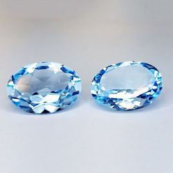 12,62 ct. Blautopas im Ovalschliff, 14 x 10 mm, 2 Stk