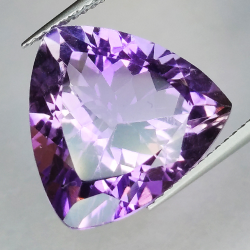 10,52ct Amethyst im Trillant-Schliff 15.75x15.70mm