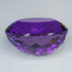 17,06ct Amethyst ovaler Schliff 7.48x15.13mm