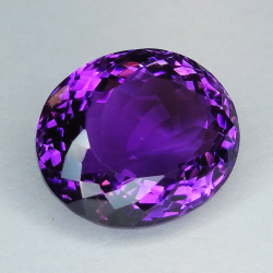 17,06ct Amethyst ovaler Schliff 7.48x15.13mm