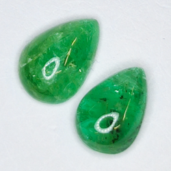 Cabochon di smeraldo taglio pera da 3,64 ct, 10,00 x 7,00 mm