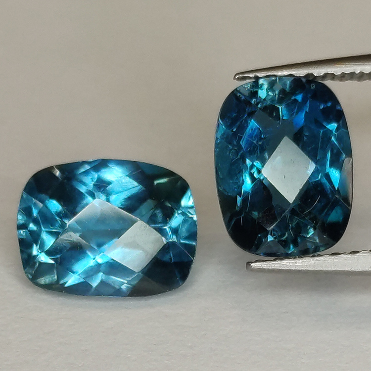 London topaz blue checkerboard cushion cut 8 x 6mm 1pc