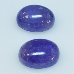 Tanzanite ovale taglio cabochon