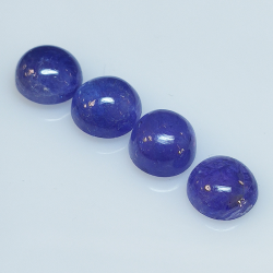 Tanzanite round cabochon cut