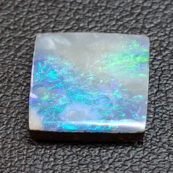 Doublet Australischer Opal Quadratisch 2,76ct 10x10mm