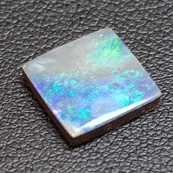 Opale australienne doublet carrée 2.76ct 10x10mm