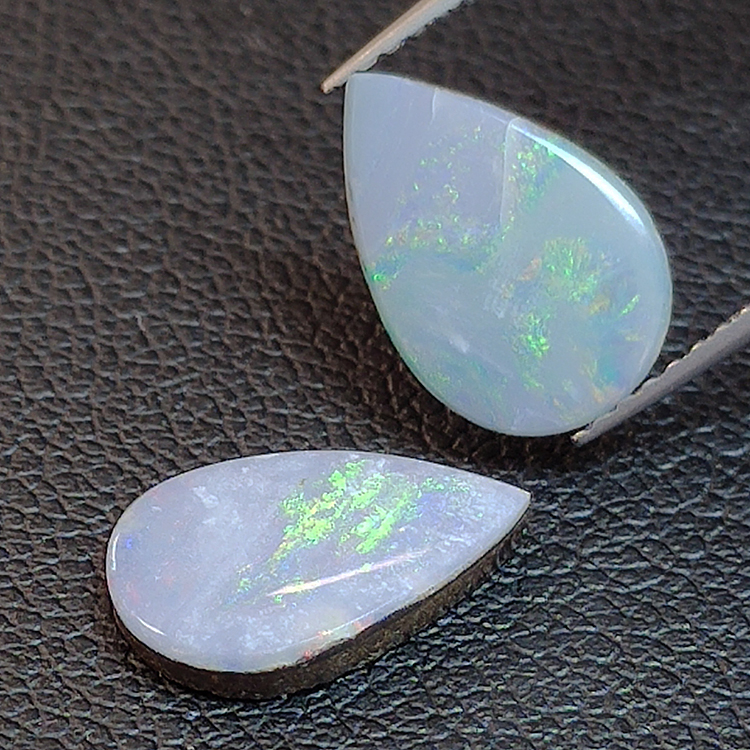 Doublet Australian Pear Opal 3.08ct