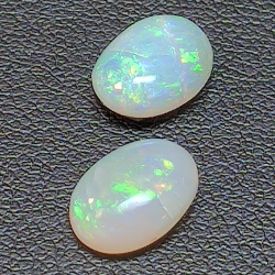 Ovaler Cabochon Opal 3,91ct