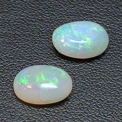 Oval cabochon opal 3.91ct