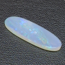 3.94ct Ópalo noble cabujón Oval