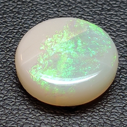 3.79ct Cabochon rond d'opale noble